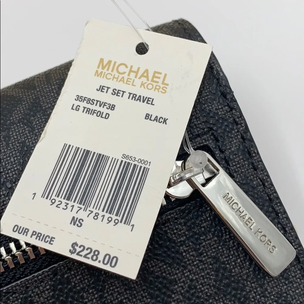MICHAEL KORS JET SET TRAVEL LG TRIFOLD BLACK - Picture 6 of 16